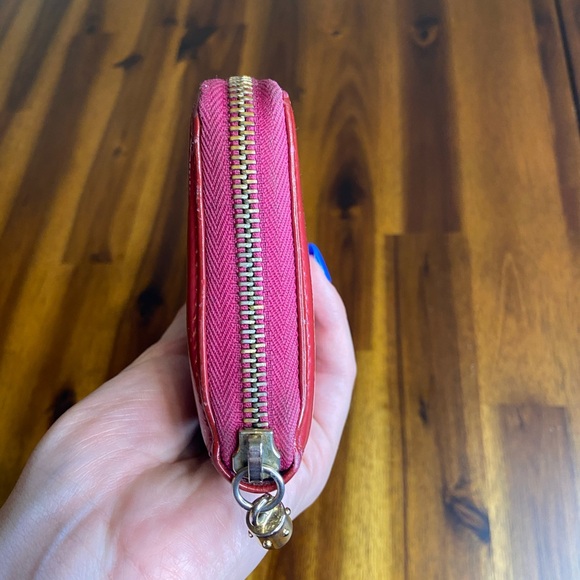 Gucci Red Zipper Large Monogram Logo GG Clutch Wallet - Picture 10 of 16